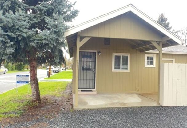 7001-2t - 519, 525, 523 A&amp;B SE I Street