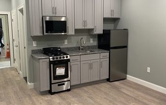 Studio, 1 bath, $1,650, Unit 306