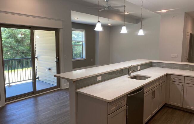 2 beds, 2 baths, 1,450 sqft, $3,100, Unit 0919