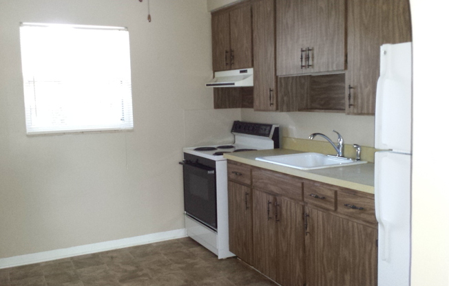 2 beds, 1 bath, $1,700