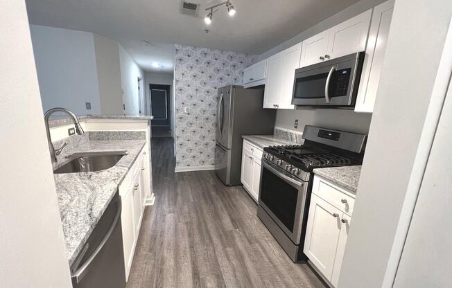 Beautiful 3 bedroom, 2 full bath condominium in the Harvest Run neighborhood of Piney Orchard