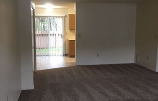 2 beds, 1 bath, $1,000, Unit 2