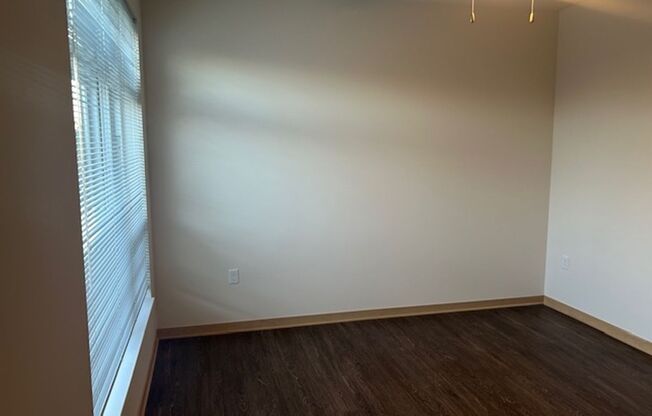 1 bed, 1 bath, 789 sqft, $2,000, Unit 205
