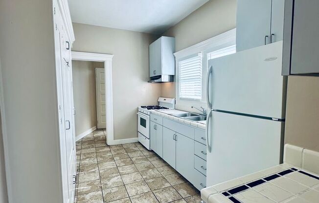 Studio, 1 bath, 650 sqft, $1,650, Unit 9