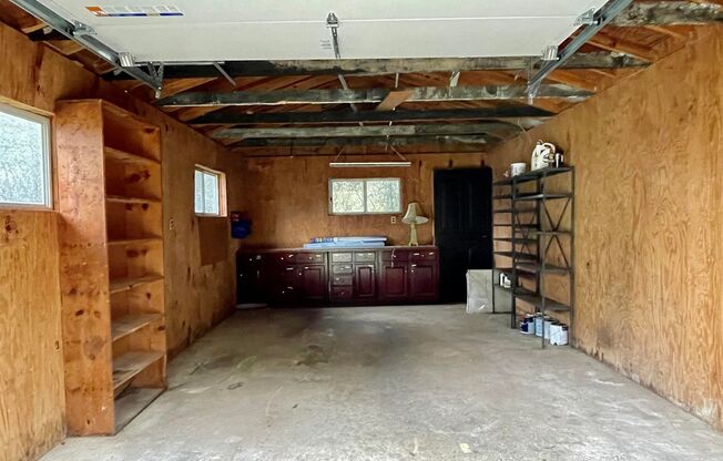 3 beds, 2 baths, $1,500