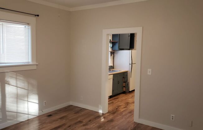 2 beds, 1 bath, $1,500