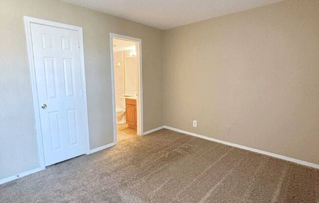 2 beds, 2 baths, 950 sqft, $1,249, Unit Apt 114