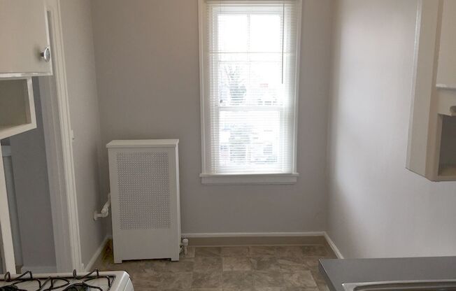 Studio, 1 bath, 369 sqft, $1,050, Unit 7B