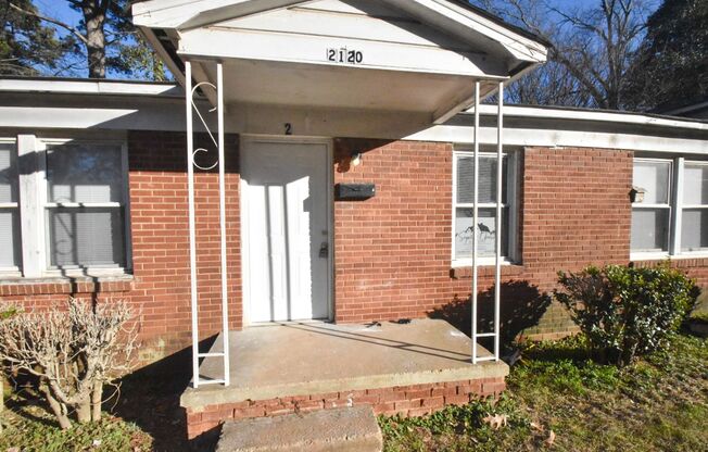 2120 KENNESAW DR