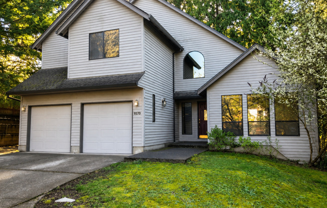 Wonderful Spacious 3 Bedroom, 2.5 Bath located near Cook Park and Schools