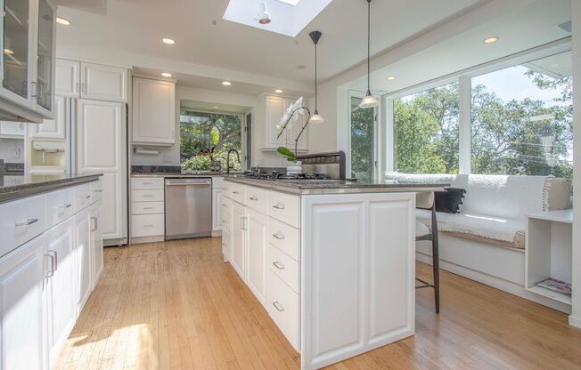 Stunning Henry Hill Mid-Century in Kentfield
