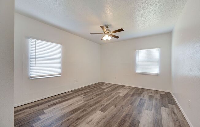 2 beds, 2 baths, 1,050 sqft, $899