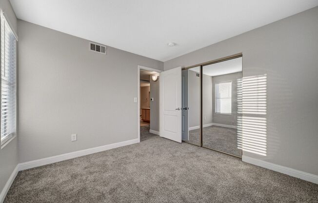 3 beds, 2 baths, $1,495, Unit # 2065