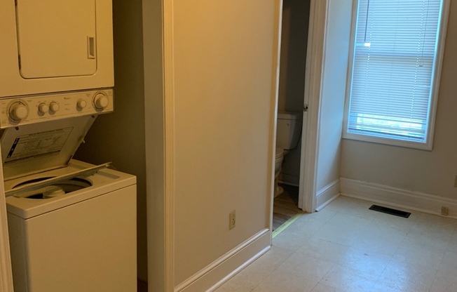 2 beds, 1 bath, $1,425