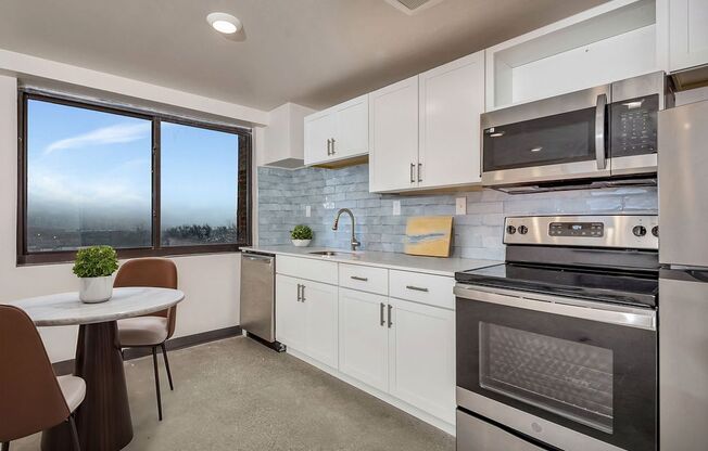 1 bed, 1 bath, 500 sqft, $799, Unit 602B