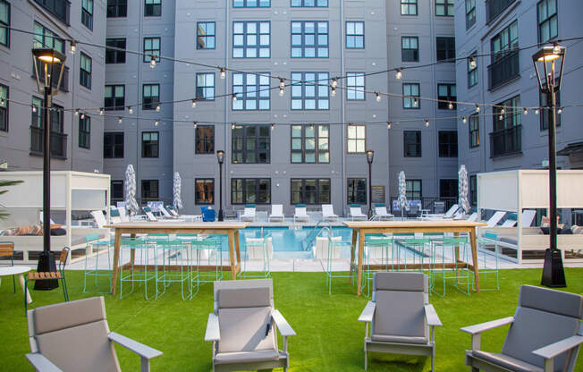 Alfresco Dining & Gathering Area at 511 Meeting, Charleston, 29403