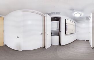 2 beds, 1 bath, 720 sqft, $2,800