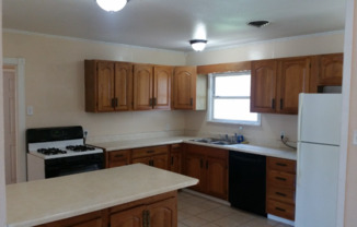 1636 ELIZABETH DR