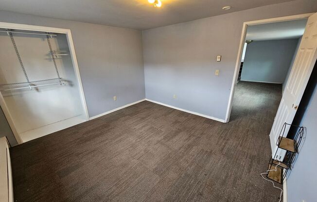 Kean Blvd Upstairs unit