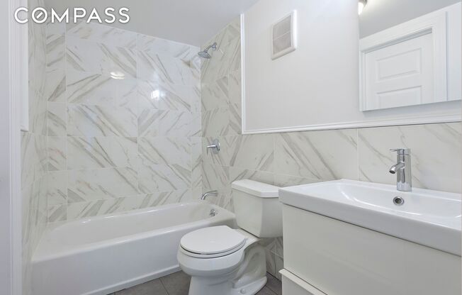 68 BERKELEY PL