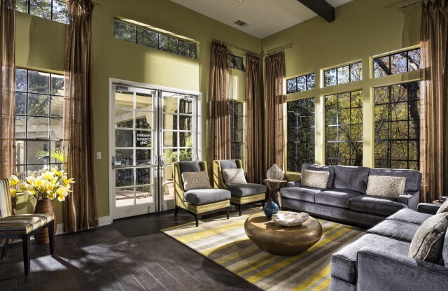 Westcreek Apartments Lounge