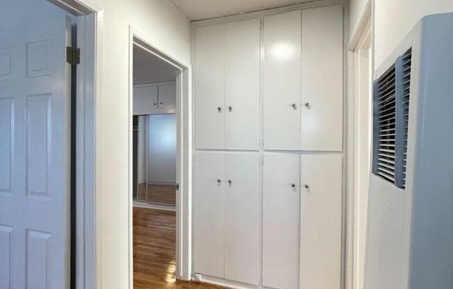 2 beds, 1 bath, 850 sqft, $3,075, Unit 105#12