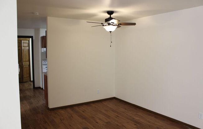 2 beds, 1 bath, $1,049.99