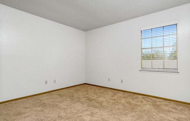 2 beds, 2.5 baths, 1,250 sqft, $850, Unit 701