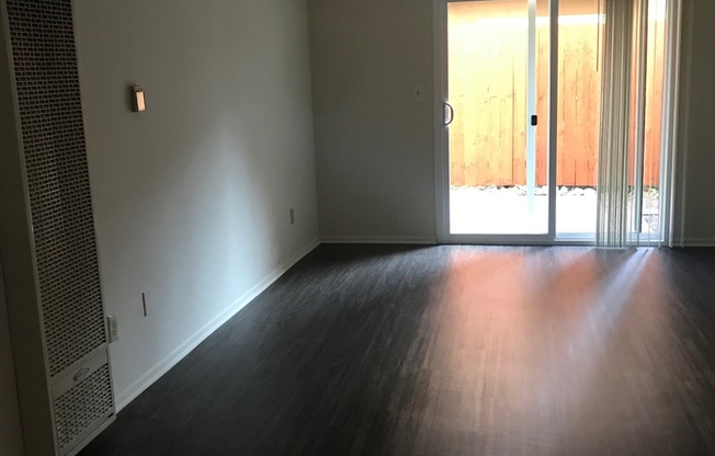 1 bed, 1 bath, 650 sqft, $1,875, Unit 6