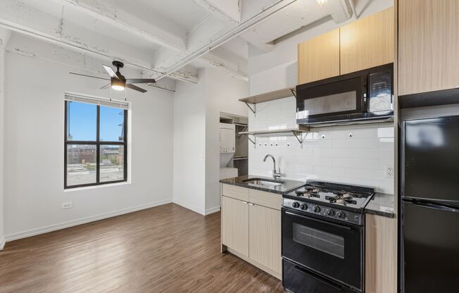 Studio, 1 bath, 212 sqft, $1,495, Unit 802
