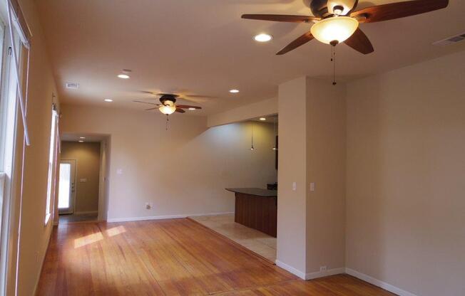 UT PRE-LEASE: 2009 Remodeled 6 Bed / 3 Bath, Wood & Stained Concrete Floors, Custom High End Kitchen and Bathrooms, Just North of UT