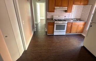 4 beds, 1 bath, 1,100 sqft, $1,600, Unit 2