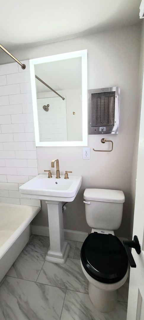 Studio, 1 bath, 395 sqft, $895, Unit 014