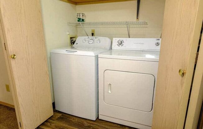 2 beds, 1.5 baths, 900 sqft, $1,585, Unit 3773
