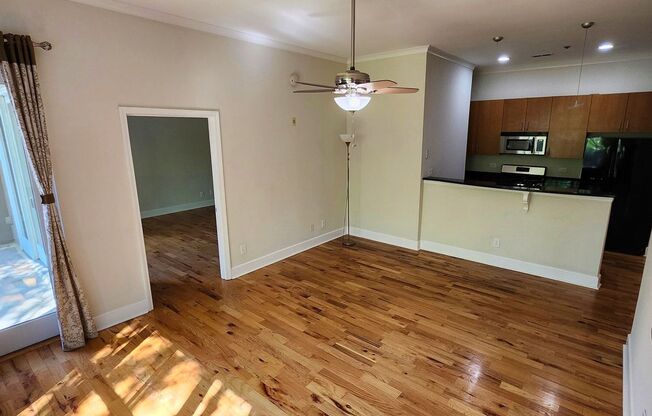 2 beds, 2 baths, $2,025, Unit # 106