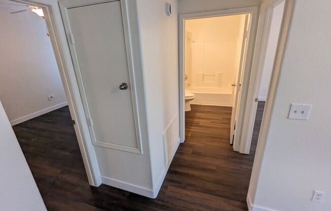 2 beds, 2 baths, $1,375, Unit # 1044