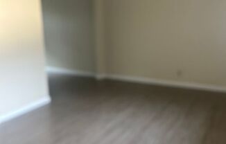 2 beds, 1 bath, $2,350, Unit 1430