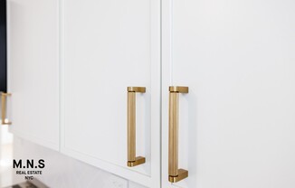 244 W 72 ST