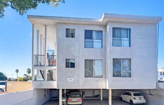 1225 Mariposa St