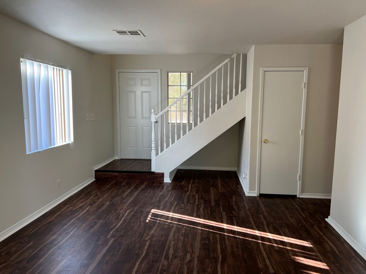 GORGEOUS NORTHWEST HOME, MOVE IN READY!