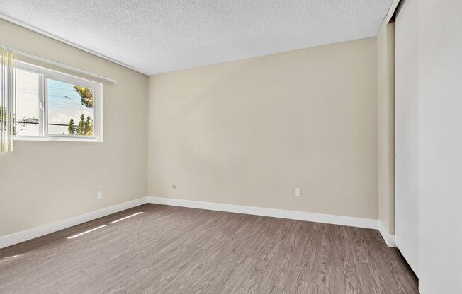 2 beds, 1 bath, 650 sqft, $2,215, Unit Unit 047