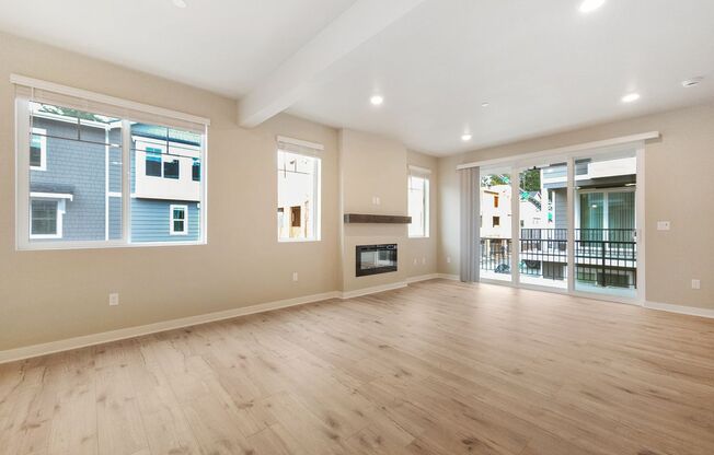 Newly Built 4-Bedroom Townhome with Modern Amenities