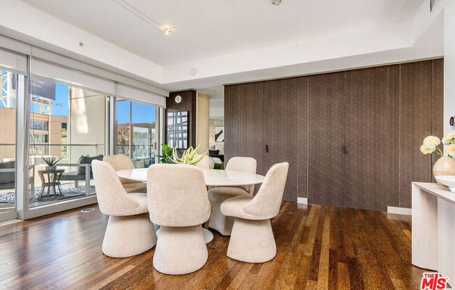 1 bed, 2 baths, 1,400 sqft, $5,500, Unit 10L