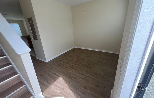 For Rent – Charming 2-Bed, 2.5-Bath Townhome in Seminole Palms