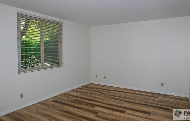 Spacious 1 bedroom condo in gated complex