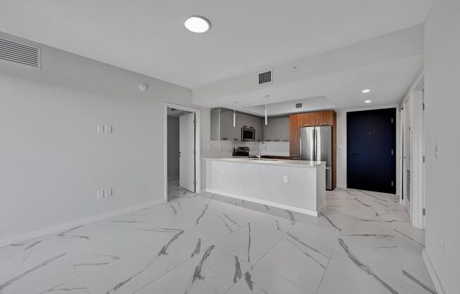 2 beds, 2 baths, 901 sqft, $2,861, Unit 606