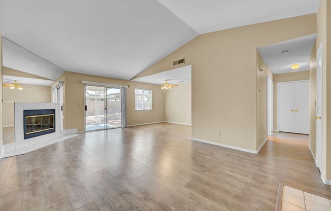 N Las Vegas Single Family Home - New Paint and LVP Flooring