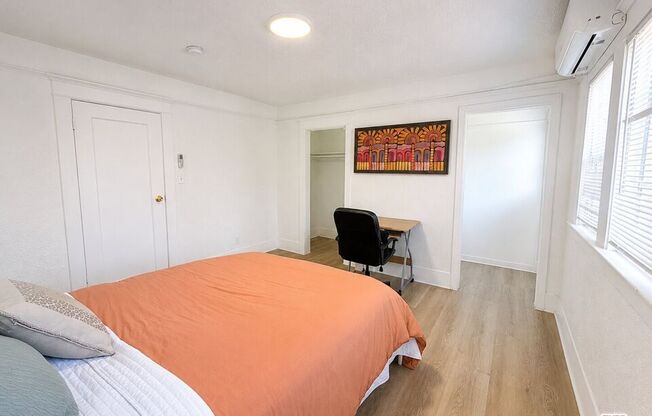 1186 W 37 DR