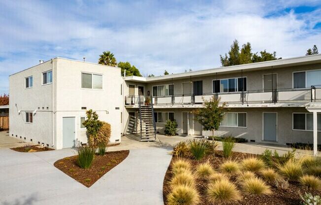 Welcome to Tamarack Gardens! Located in the heart of Sunnyvale