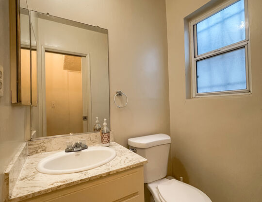 2 beds, 1.5 baths, 1,350 sqft, $3,000, Unit 5